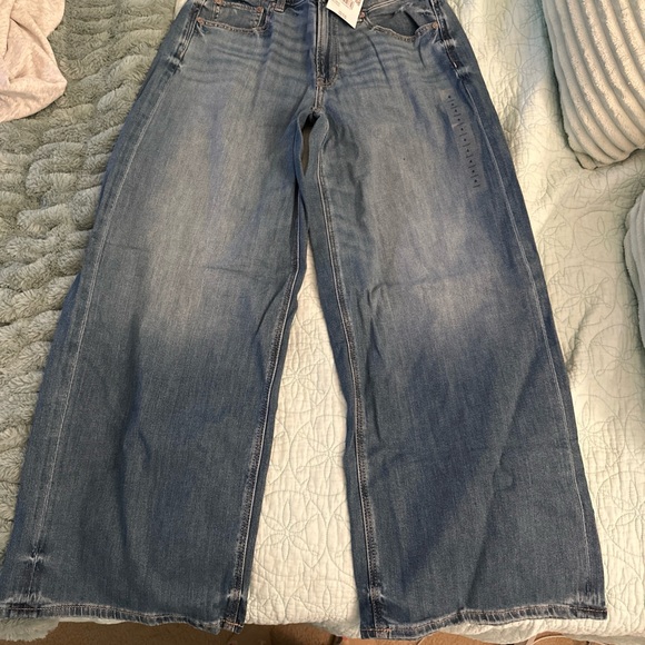 American Eagle Outfitters Low-Rise Dreamy Drape Baggy Wide Leg Size US 4 Short - Picture 4 of 6